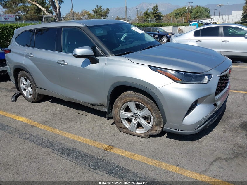 TOYOTA HIGHLANDER LE
