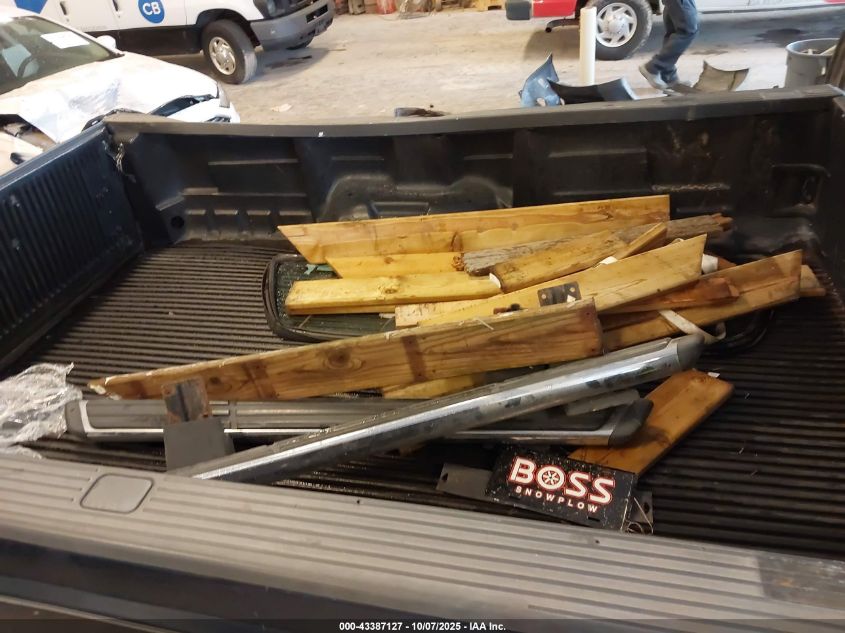 2004 Ford F-250 Xl/Xlt VIN: 1FTNF21L94EC54680 Lot: 43387127