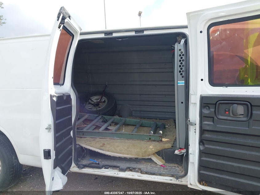 2015 Chevrolet Express 2500 Work Van VIN: 1GCWGGCF9F1228676 Lot: 43387247