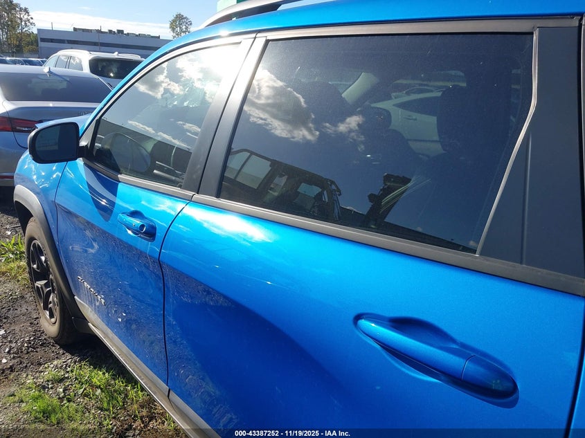 2021 Jeep Cherokee Trailhawk 4X4 VIN: 1C4PJMBX7MD239895 Lot: 43387252