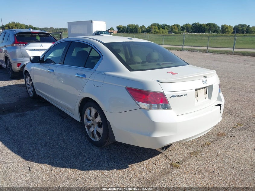 1HGCP3F85AA006686 2010 HONDA ACCORD photo no. 3