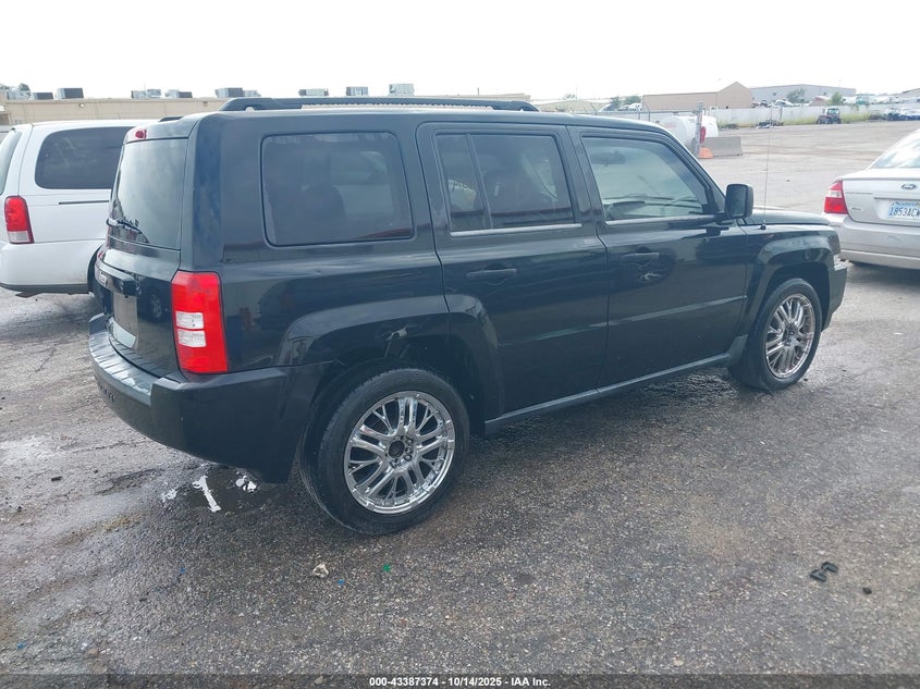 1J8FT28W28D760935 2008 JEEP LIBERTY (PATRIOT) photo no. 4