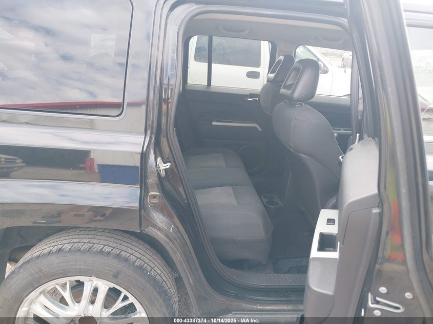 1J8FT28W28D760935 2008 JEEP LIBERTY (PATRIOT) photo no. 8