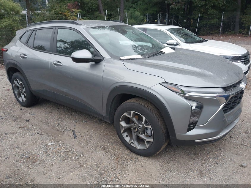 CHEVROLET TRAX FWD LT