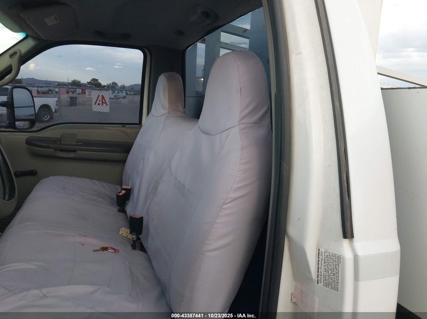 2002 Ford F-450 Xl/Xlt VIN: 1FDXF46S82ED27826 Lot: 43387441