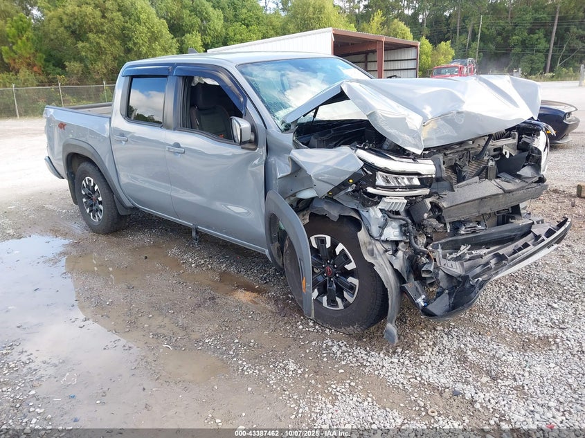 NISSAN FRONTIER PRO-4X 4X4