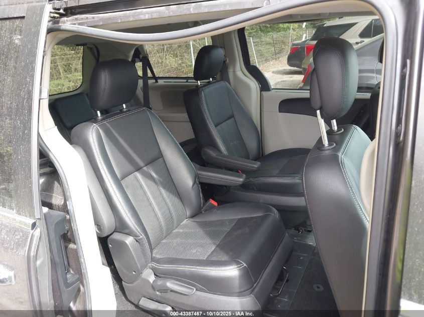 2015 Chrysler Town & Country Touring-L VIN: 2C4RC1CGXFR590607 Lot: 43387467