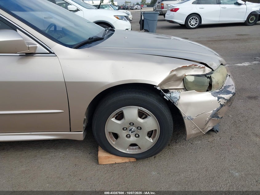 1HGCG16542A012653 2002 HONDA ACCORD photo no. 12