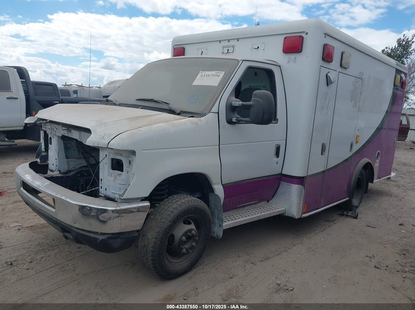 2021 Ford E-350 Cutaway white other gasoline 1FDWE3FN2MDC38572 photo #3