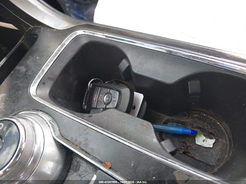 2018 Ford Fusion Se VIN: 3FA6P0HD7JR140194 Lot: 43387600