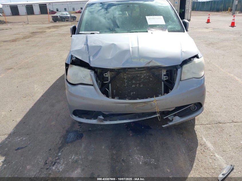 2014 Chrysler Town & Country Touring VIN: 2C4RC1BG6ER440638 Lot: 43387605