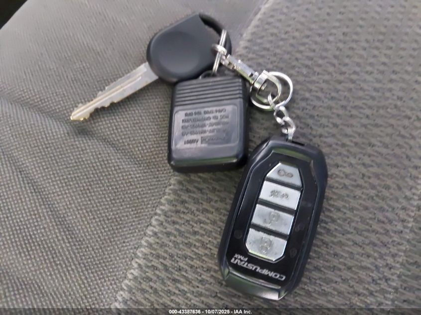 2005 Ford Explorer Xlt/Xlt Sport VIN: 1FMZU63K45ZA65590 Lot: 43387636