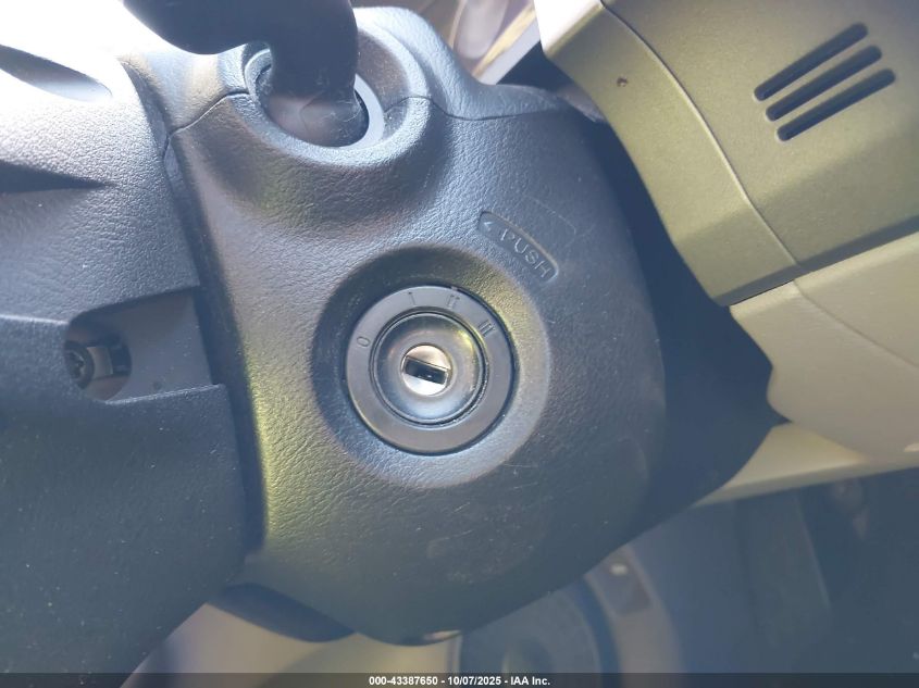 2009 Honda Civic Lx VIN: 19XFA16529E033263 Lot: 43387650