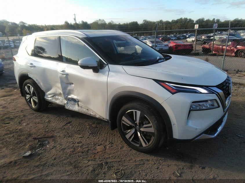 NISSAN ROGUE PLATINUM INTELLIGENT AWD