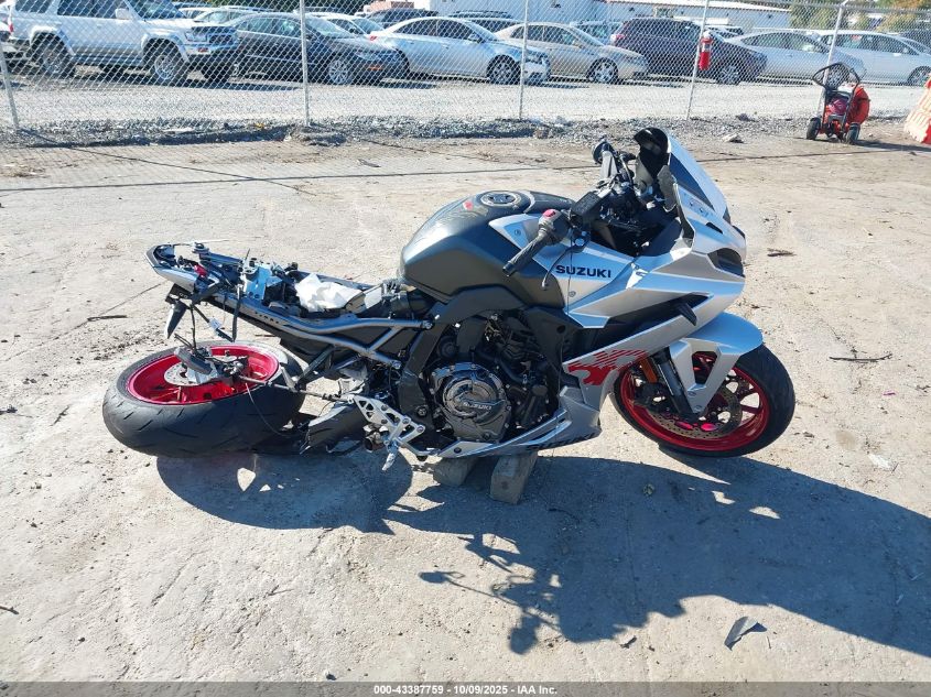 2024 Suzuki Gsx800 F VIN: JS1EM13B8R7100682 Lot: 43387759