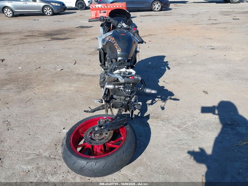 2024 Suzuki Gsx800 F VIN: JS1EM13B8R7100682 Lot: 43387759