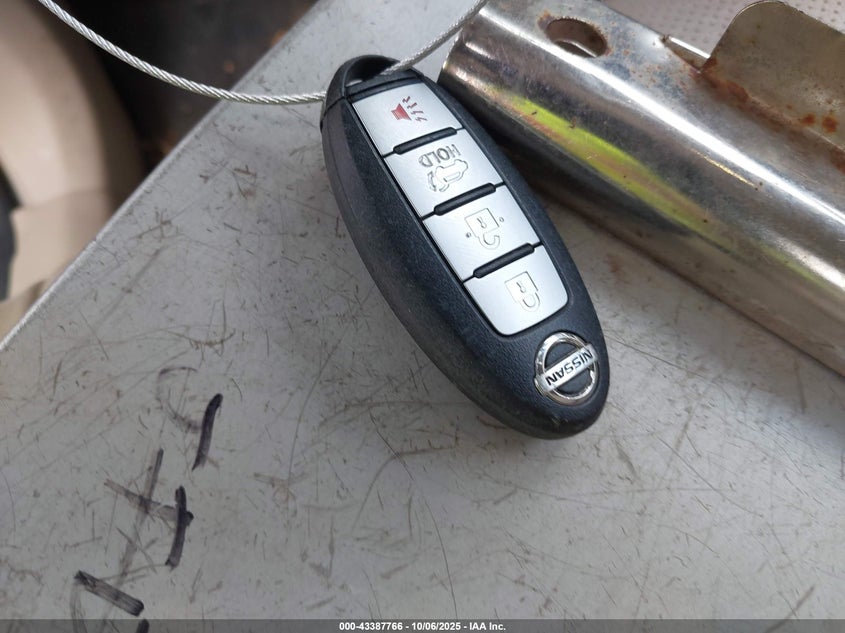 2014 NISSAN ROGUE SL 5N1AT2MT8EC854599