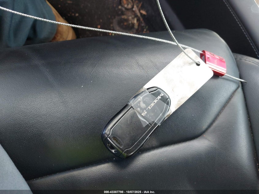 2017 Tesla Model S 100D/60D/75D/90D/P100D VIN: 5YJSA1E27HF198532 Lot: 43387798