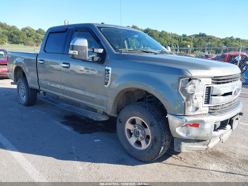 FORD F-250 XLT