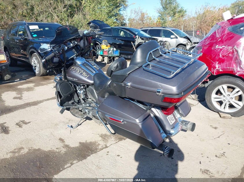 1HD1KED10HB610493 2017 HARLEY-DAVIDSON ELECTRA GLIDE photo no. 3