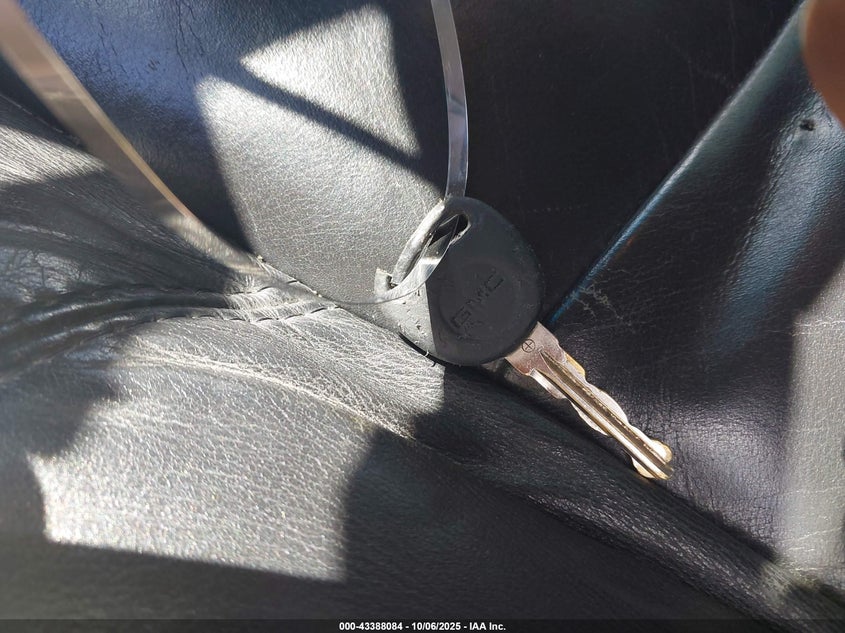 2007 GMC Yukon Denali VIN: 1GKFK63827J173908 Lot: 43388084