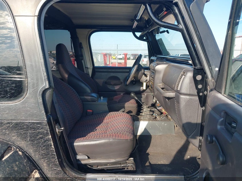 1J4FA49S2YP752332 2000 JEEP WRANGLER photo no. 5
