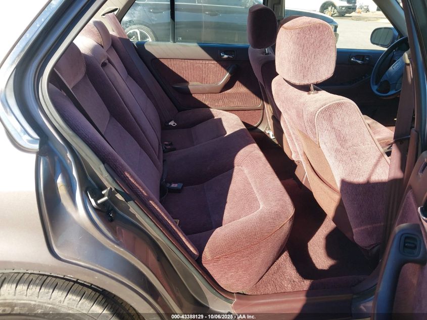 1993 Honda Accord Lx VIN: JHMCB7656PC007044 Lot: 43388129