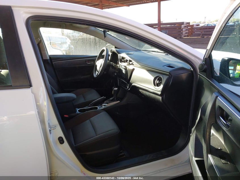 2018 TOYOTA COROLLA LE 2T1BURHE0JC052608