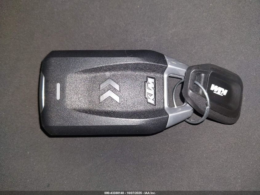 2024 Ktm 1290 Super Duke R VIN: VBKV39401RM989555 Lot: 43388148