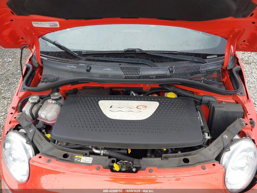 2015 Fiat 500E Battery Electric VIN: 3C3CFFGE1FT549836 Lot: 43388152