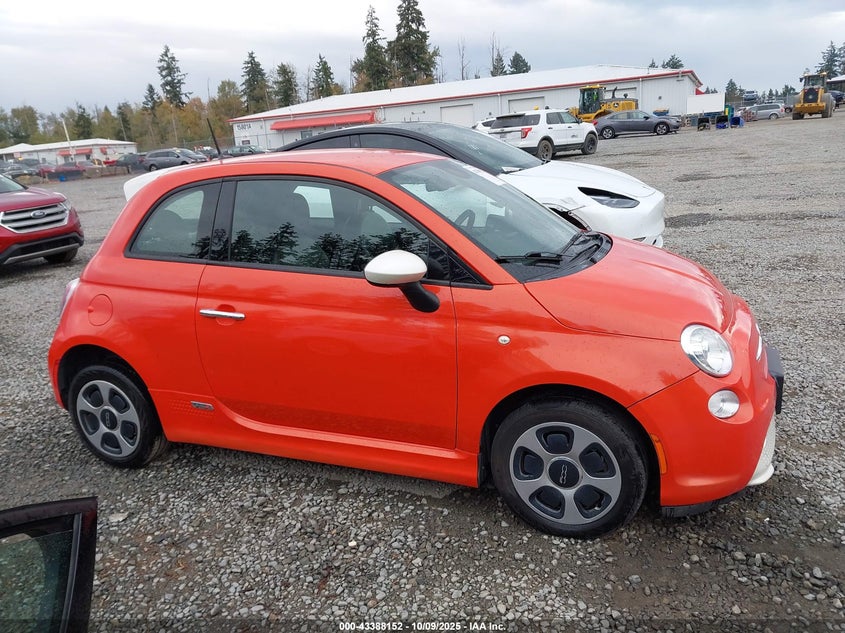 2015 Fiat 500E Battery Electric VIN: 3C3CFFGE1FT549836 Lot: 43388152