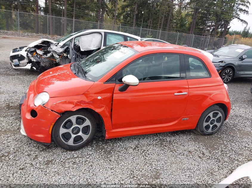 2015 Fiat 500E Battery Electric VIN: 3C3CFFGE1FT549836 Lot: 43388152