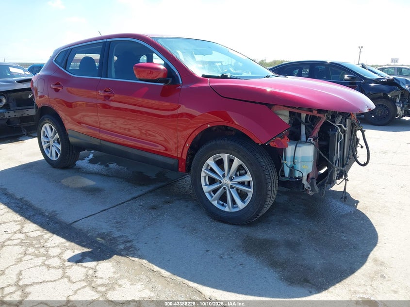 NISSAN ROGUE SPORT S