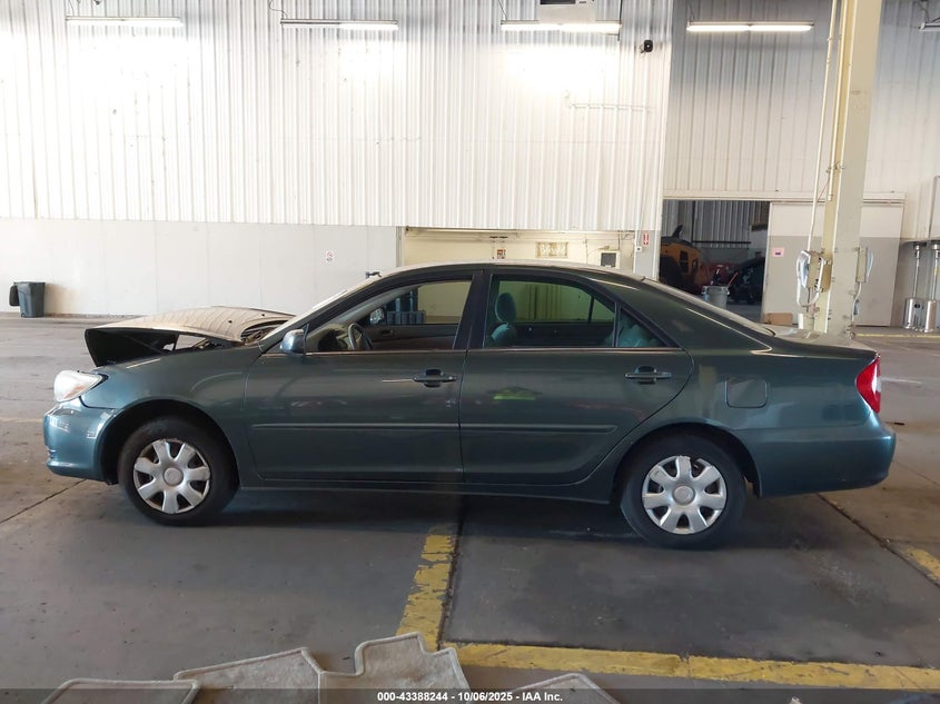 2002 Toyota Camry Le VIN: 4T1BE32K02U606402 Lot: 43388244