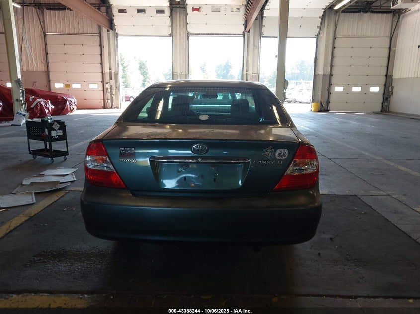 2002 Toyota Camry Le VIN: 4T1BE32K02U606402 Lot: 43388244