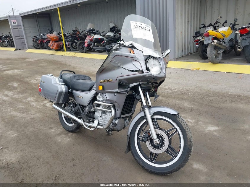 JH2PC0214CM101932 1982 Honda Gl500 I auction photo 1