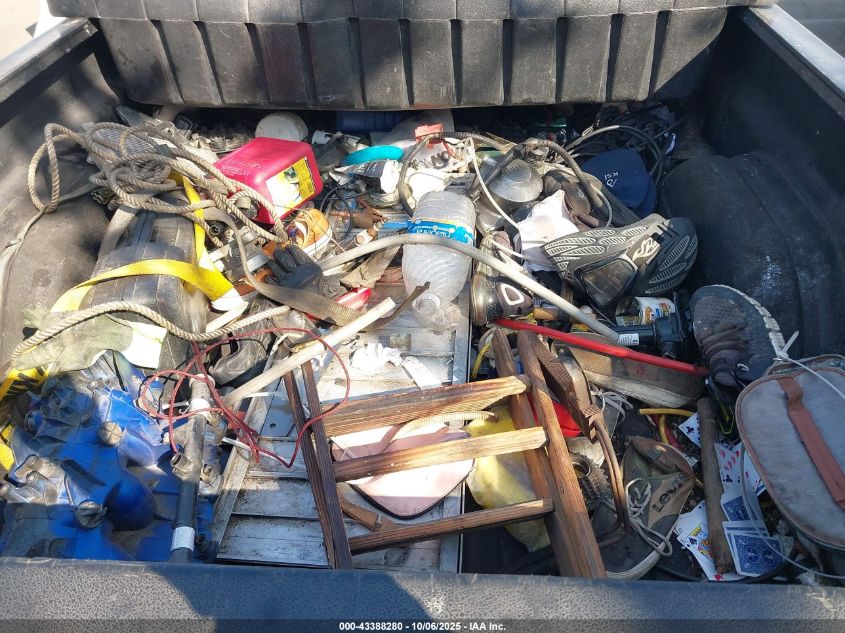 2002 Chevrolet Silverado 1500 Lt VIN: 2GCEC19T121118422 Lot: 43388280