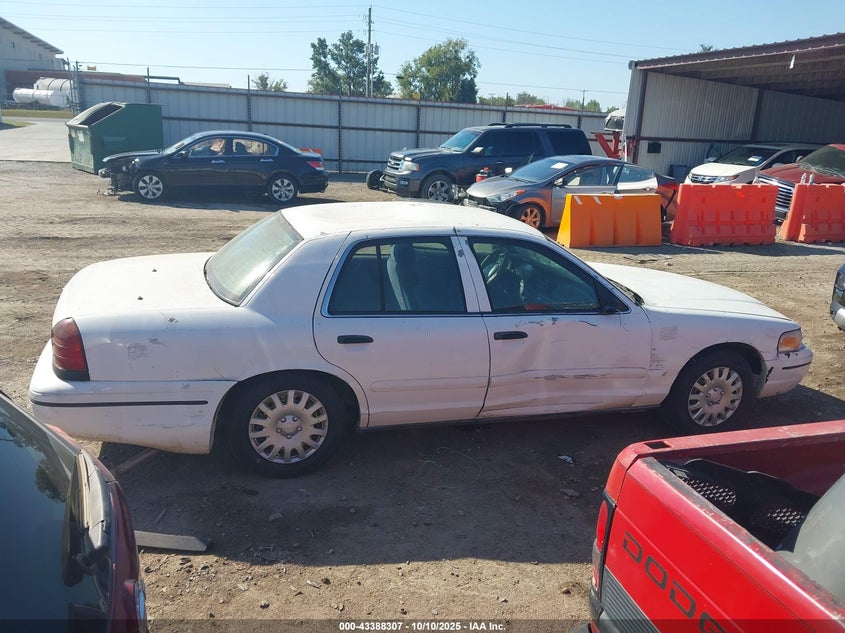 2000 Ford Crown Victoria Police Interceptor VIN: 2FAFP71W9YX113580 Lot: 43388307