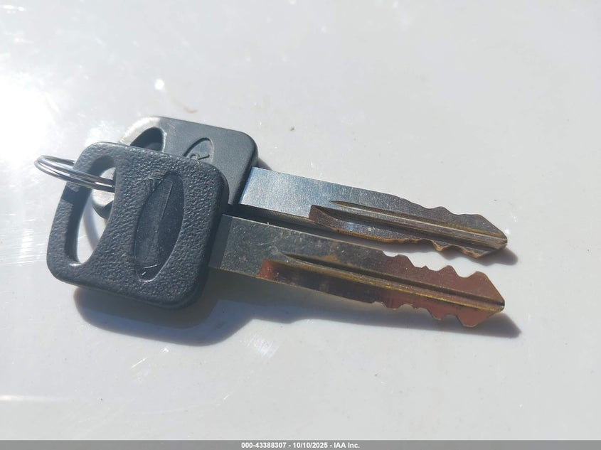 2000 Ford Crown Victoria Police Interceptor VIN: 2FAFP71W9YX113580 Lot: 43388307