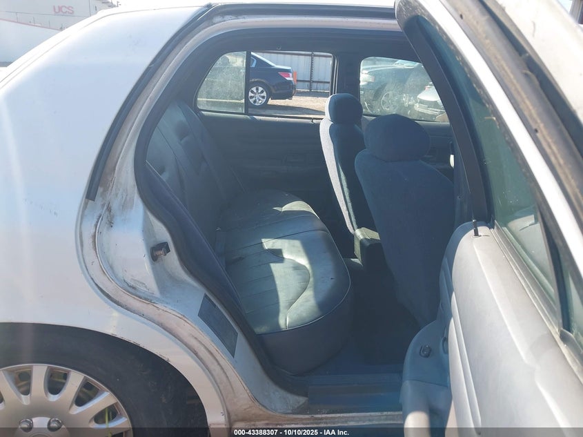 2000 Ford Crown Victoria Police Interceptor VIN: 2FAFP71W9YX113580 Lot: 43388307