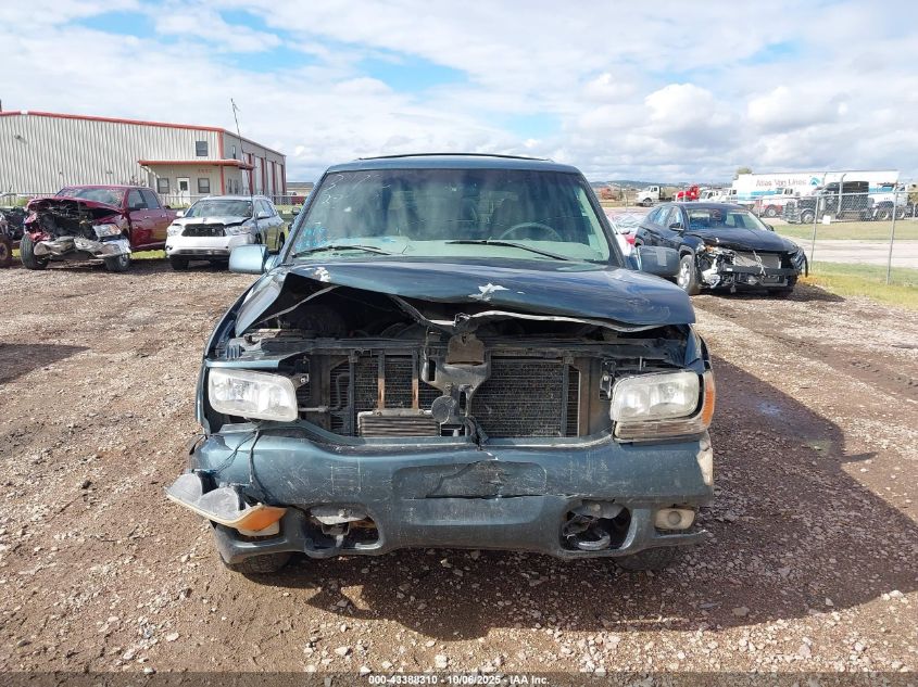 2000 GMC Yukon Denali VIN: 1GKEK13R6YR137245 Lot: 43388310