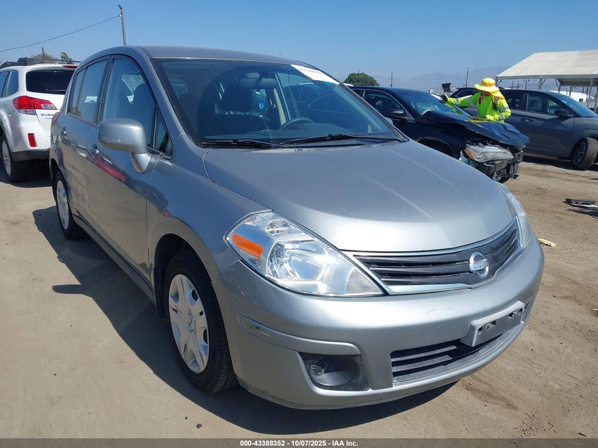 NISSAN VERSA 1.8S