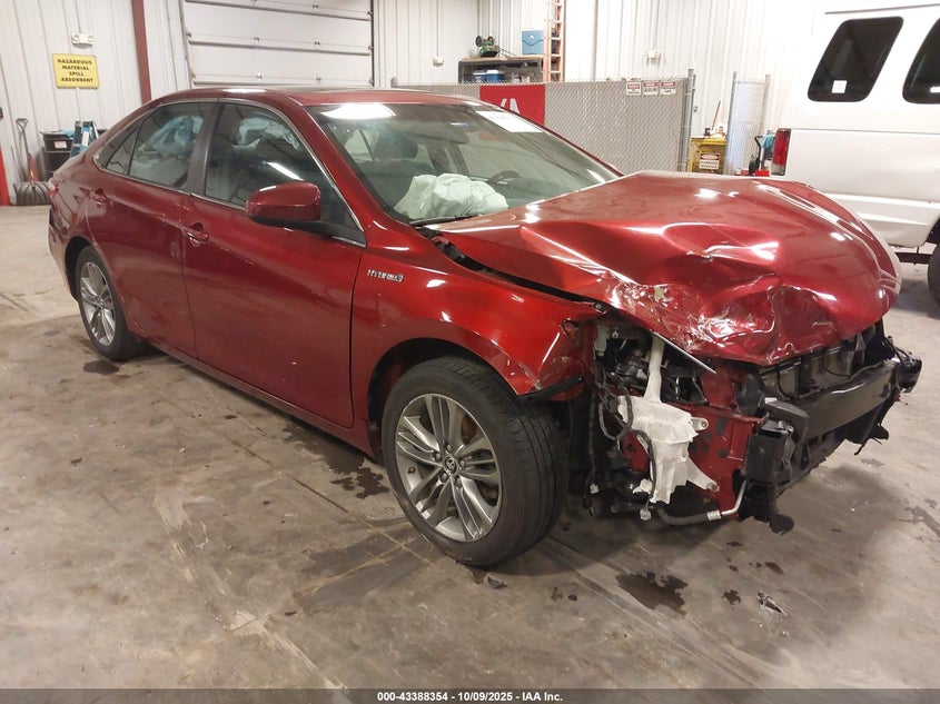 TOYOTA CAMRY HYBRID SE