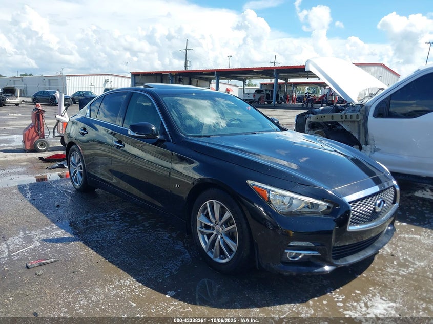 INFINITI Q50 PREMIUM