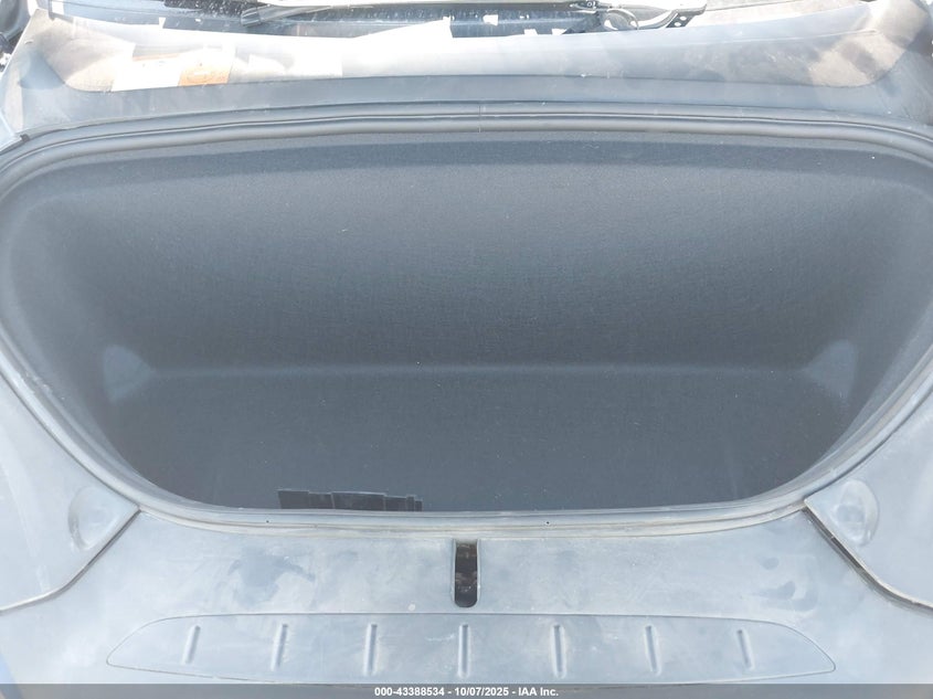 2017 Tesla Model X 100D/75D/90D VIN: 5YJXCBE24HF075440 Lot: 43388534