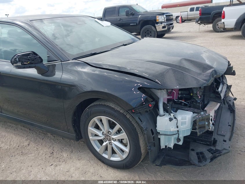 2025 Toyota Camry Le VIN: 4T1DAACK7SU586110 Lot: 43388748