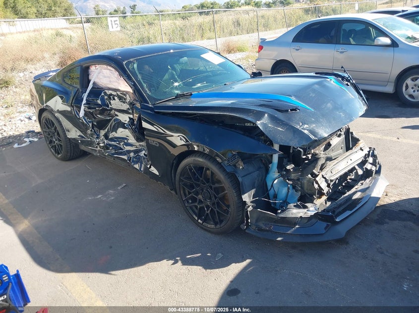 FORD MUSTANG GT PREMIUM