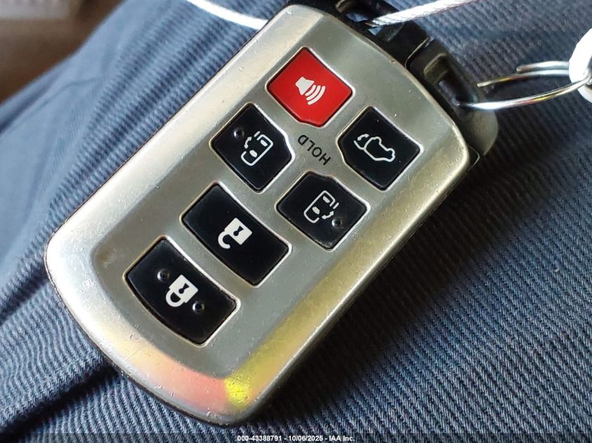 2015 Toyota Sienna Xle Premium 8 Passenger VIN: 5TDYK3DC7FS558405 Lot: 43388791