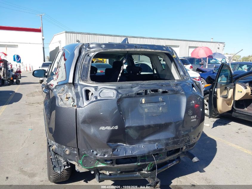 2018 Toyota Rav4 Xle VIN: 2T3RFREV5JW785711 Lot: 43388920