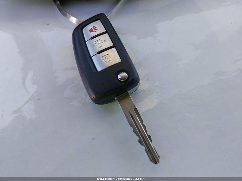 2018 Nissan Rogue S VIN: KNMAT2MT3JP615582 Lot: 43388978